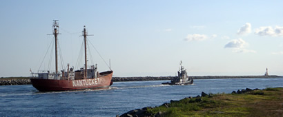 Nantucket / LV-112 being towed to Boston